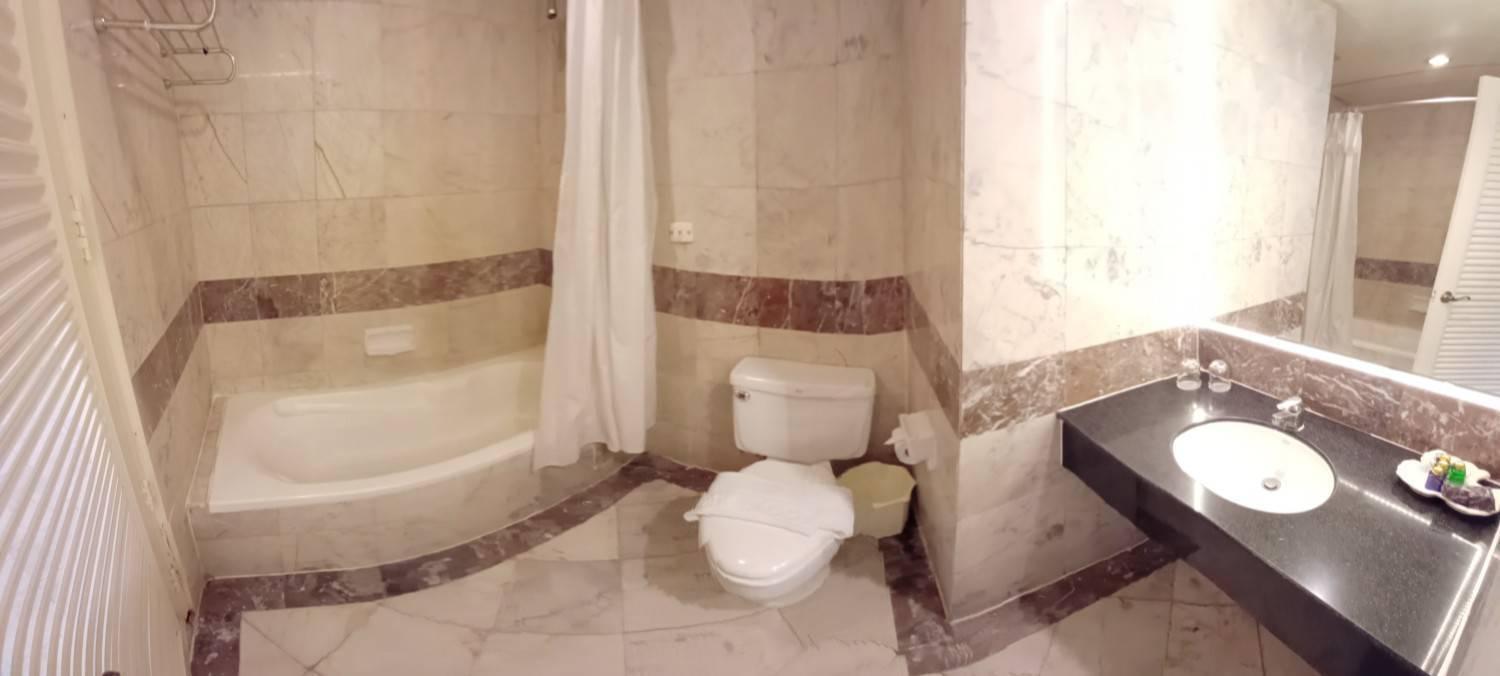 Adriatic Palace Hotel Pattaya Buitenkant foto
