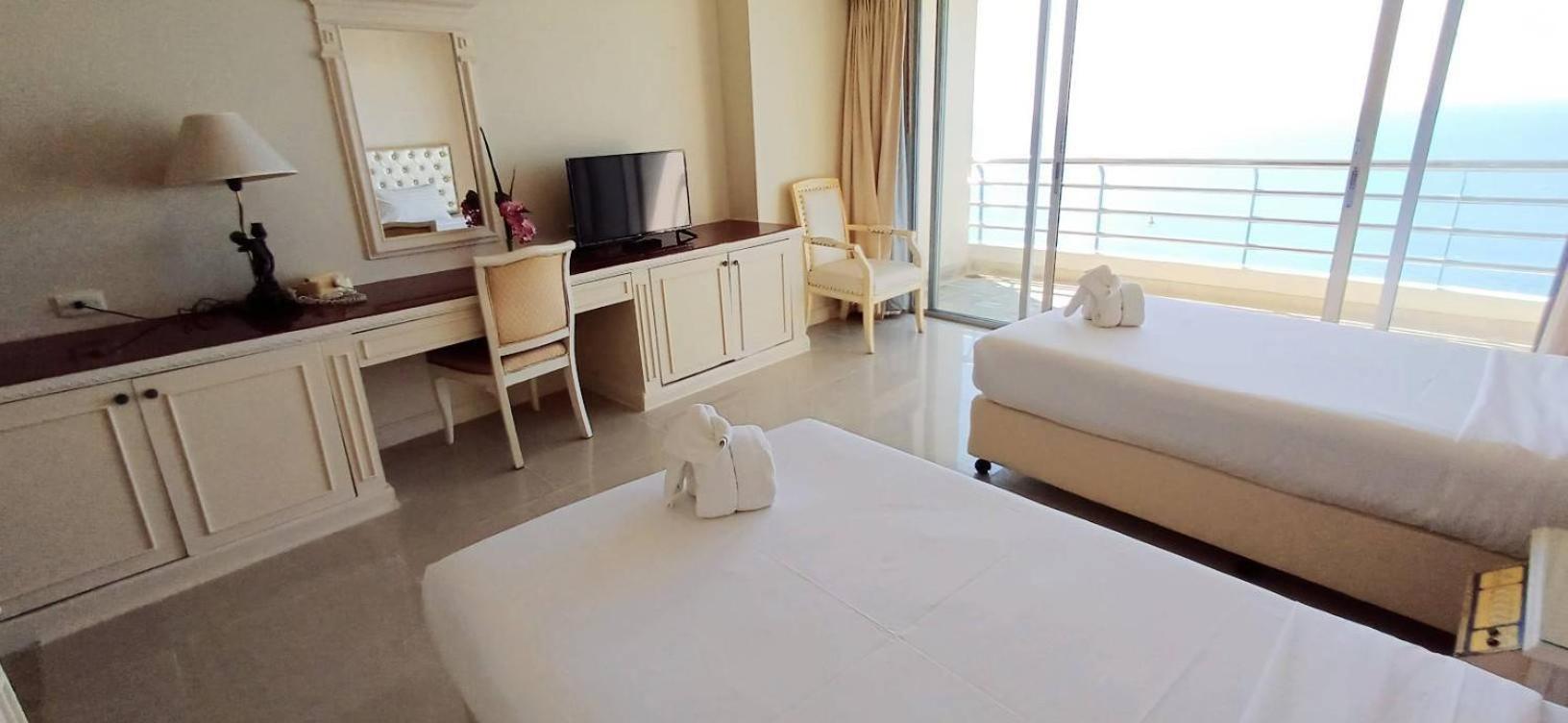 Adriatic Palace Hotel Pattaya Buitenkant foto