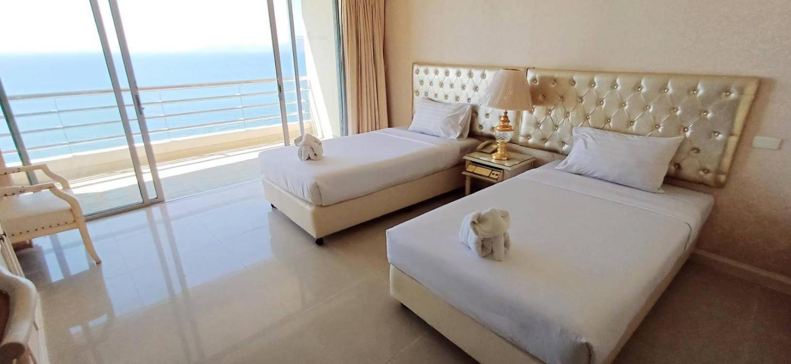 Adriatic Palace Hotel Pattaya Buitenkant foto